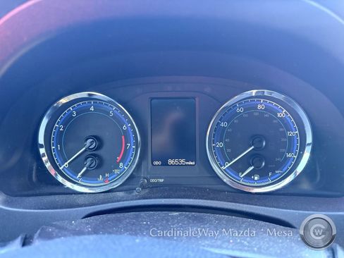 Used 2019 Toyota Corolla LE image 12