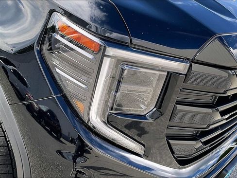 Used 2025 GMC Sierra 1500 Elevation AWD/4WD image 32
