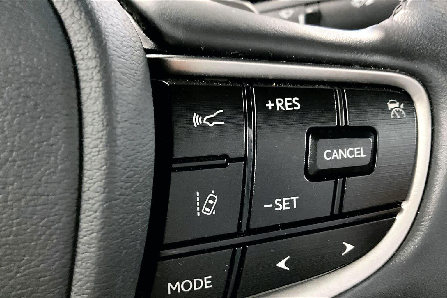 Used 2024 Lexus ES 300h w/ Premium Package FWD image 25