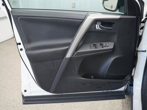Used 2016 Toyota RAV4 XLE w/ Cargo Management Package FWD image 28