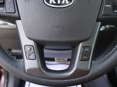 Used 2011 Kia Sorento SX FWD image 37