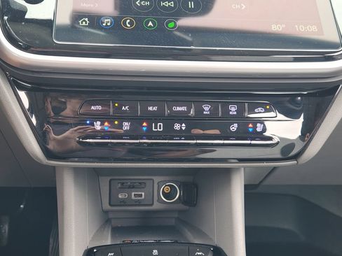 Used 2022 Chevrolet Bolt EUV Premier w/ Launch Edition FWD image 15
