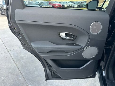 Used 2014 Land Rover Range Rover Evoque Pure image 25