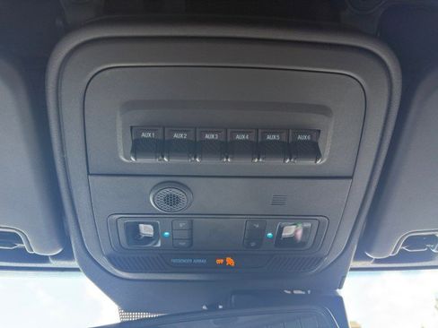 Used 2022 Ford Bronco Wildtrak image 15