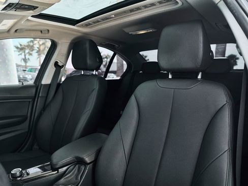 Used 2018 BMW 320i Sedan RWD image 25