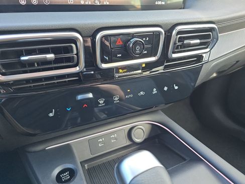 New 2026 Nissan Sentra SV w/ SV Convenience Package FWD image 23