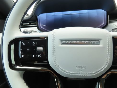 Used 2023 Land Rover Range Rover Sport SE Dynamic image 11