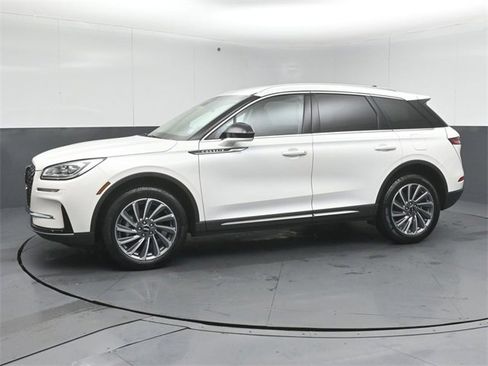 Used 2023 Lincoln Corsair Reserve image 7