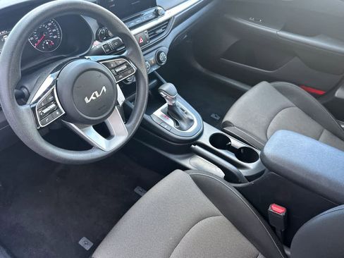 Used 2024 Kia Forte LXS FWD image 11
