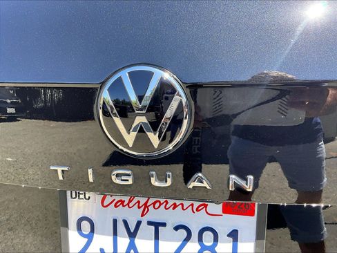 Certified 2023 Volkswagen Tiguan SE FWD image 7