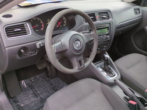 Used 2013 Volkswagen Jetta S image 11