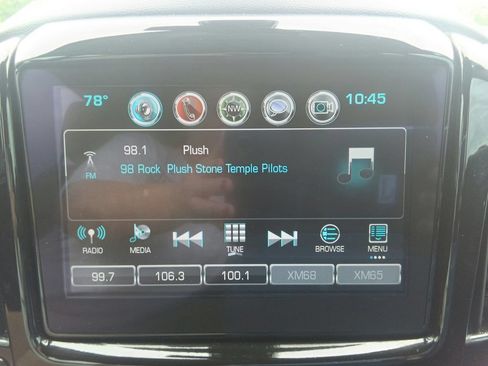 Used 2019 Chevrolet Traverse Premier w/ Driver Confidence II Package FWD image 26