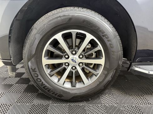 Used 2021 Ford Expedition XLT image 8