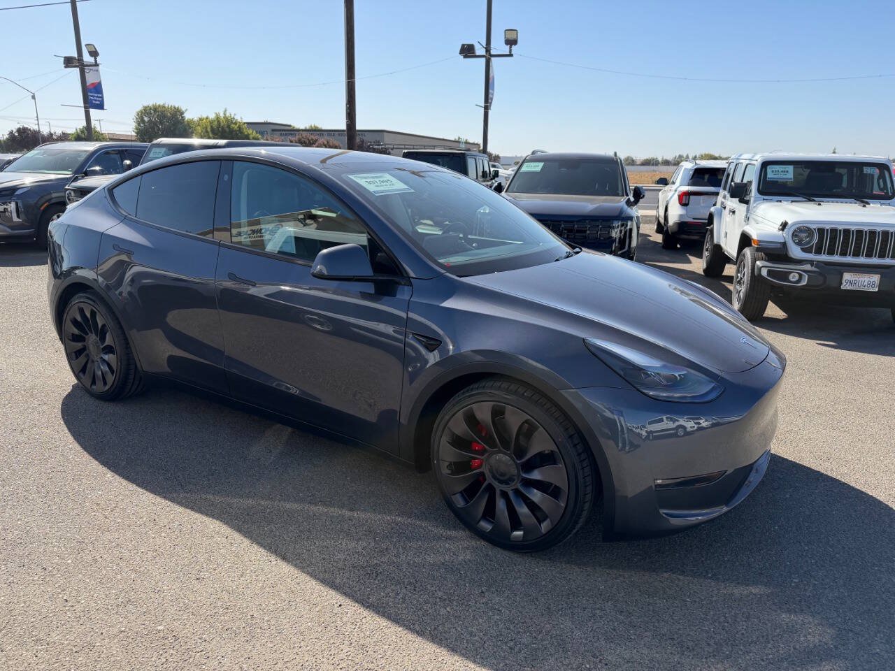 Used 2023 Tesla Model Y Long Range AWD/4WD image 5