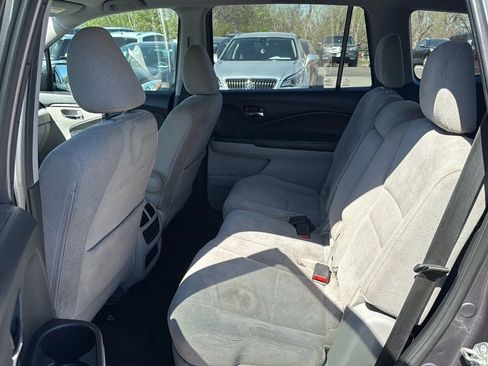 Used 2019 Honda Pilot EX image 8