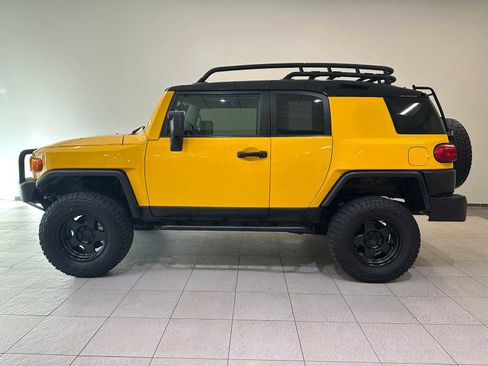 Used 2008 Toyota FJ Cruiser 4WD image 3