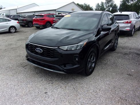 Used 2024 Ford Escape ST-Line Select w/ Tech Pack #2 image 5