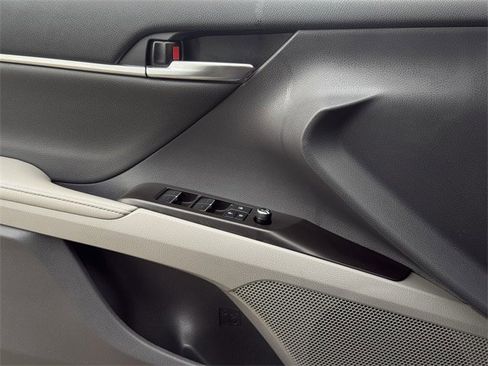 Used 2024 Toyota Camry XSE image 26