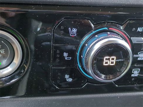 Used 2023 GMC Sierra 1500 SLT w/ SLT Premium Package image 22