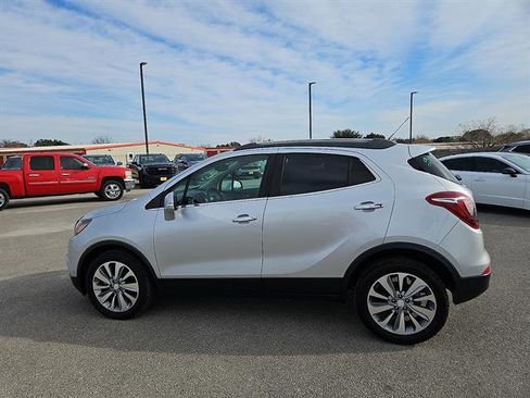 Used 2019 Buick Encore Preferred image 2