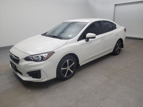 Used 2019 Subaru Impreza 2.0i Premium AWD/4WD image 2