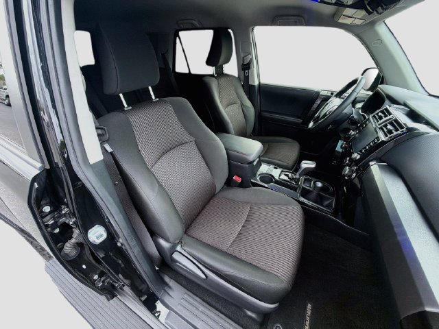 Used 2021 Toyota 4Runner TRD Off-Road AWD/4WD image 27