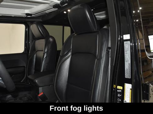 Used 2025 Jeep Wrangler Unlimited Sahara AWD/4WD image 29