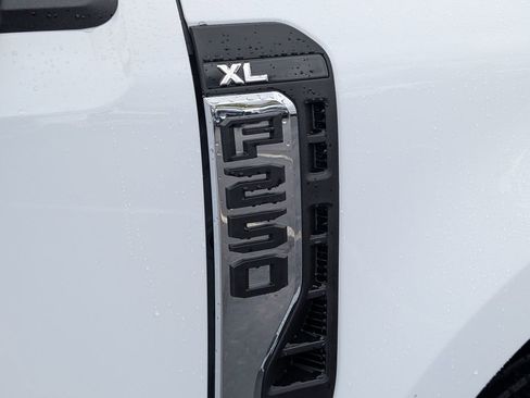 New 2026 Ford F250 XL w/ XL Chrome Package image 16