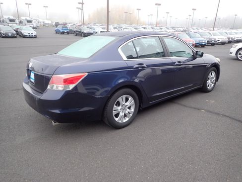 Used 2010 Honda Accord LX-P image 5