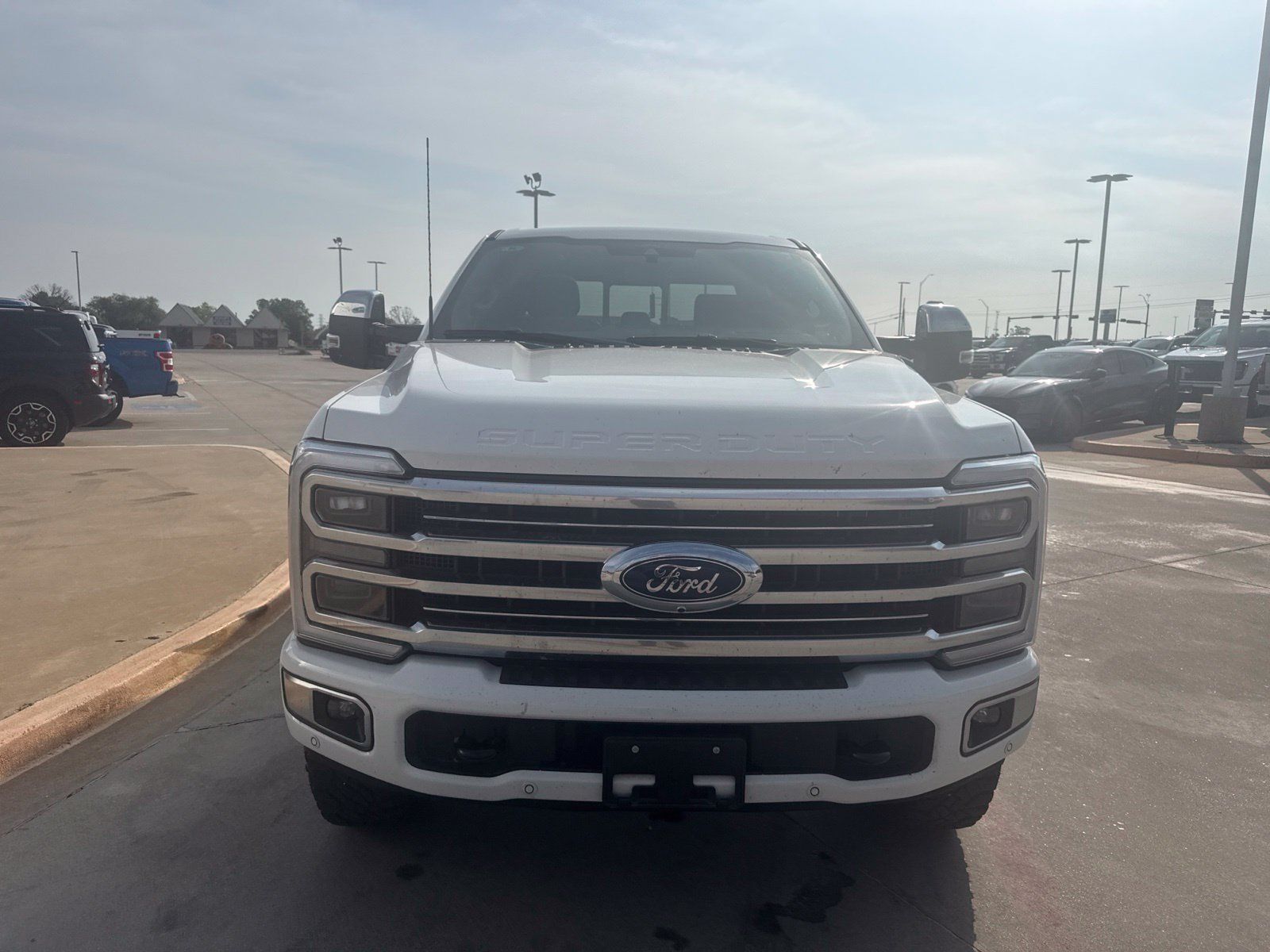 Used 2026 Ford F250 Platinum w/ Platinum Plus Package AWD/4WD image 2
