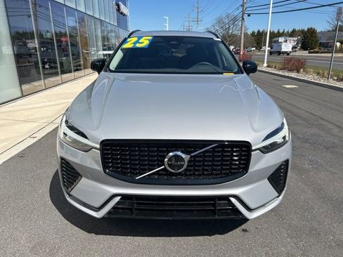 Certified 2025 Volvo XC60 B5 Plus AWD/4WD image 7