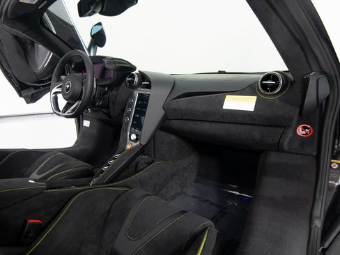 New 2026 McLaren 750S Performance image 27