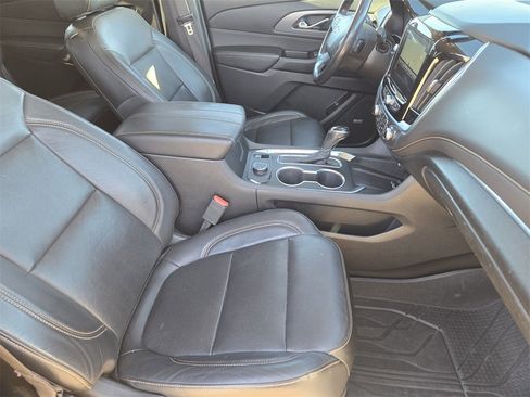 Used 2019 Chevrolet Traverse Premier w/ Driver Confidence II Package image 9