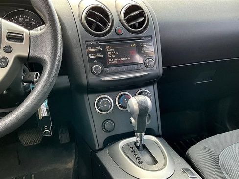 Used 2015 Nissan Rogue S w/ Convenience Package FWD image 9
