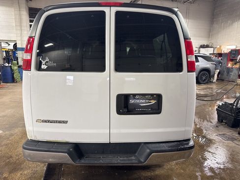 Used 2019 Chevrolet Express 3500 LT w/ LT Preferred Equipment Group image 4