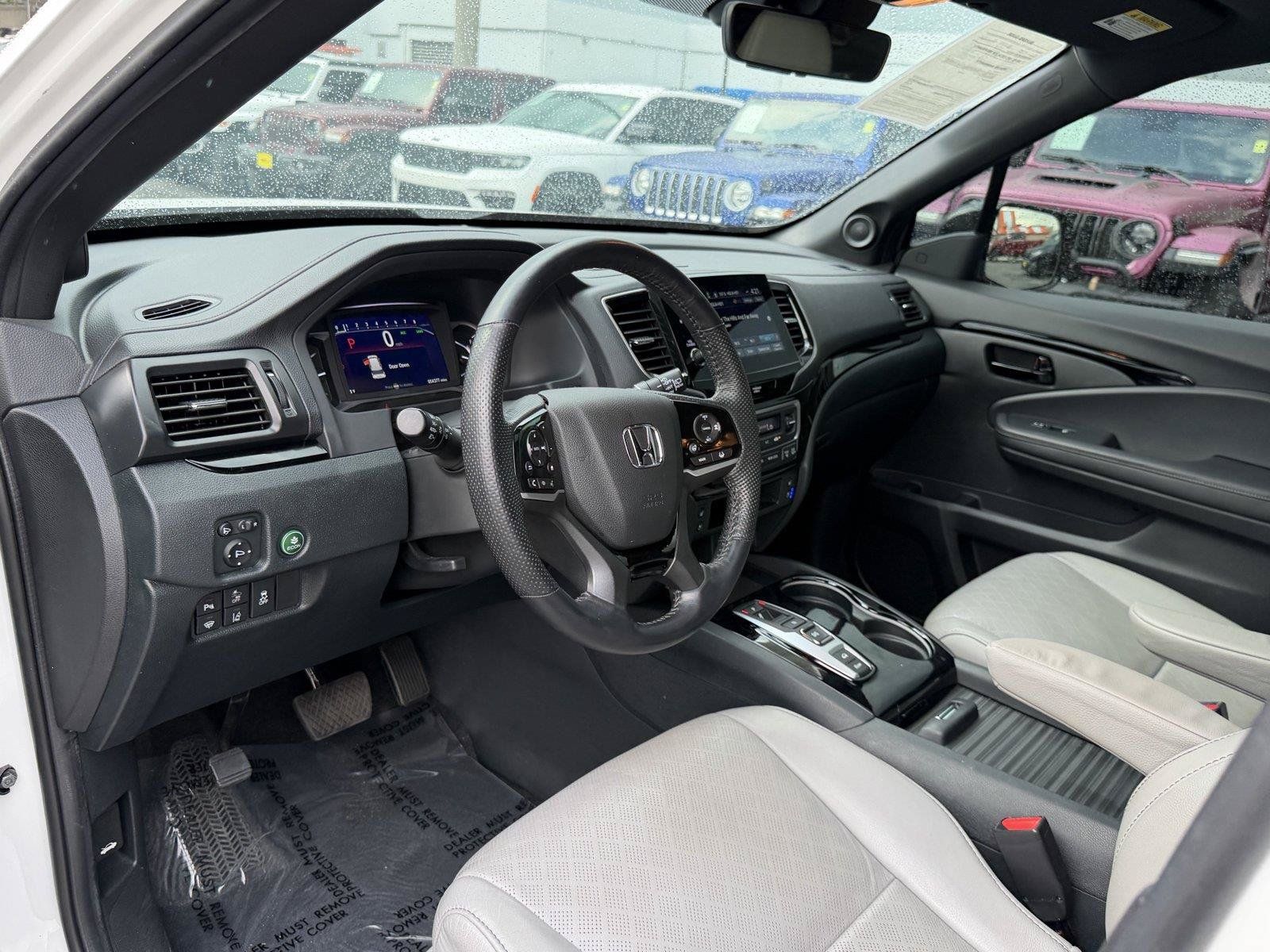 Used 2023 Honda Passport Elite image 16