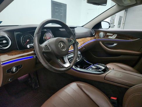 Used 2017 Mercedes-Benz E 300 4MATIC image 13
