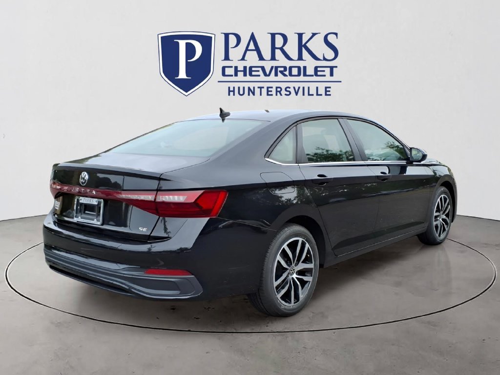 Used 2025 Volkswagen Jetta SE FWD image 32
