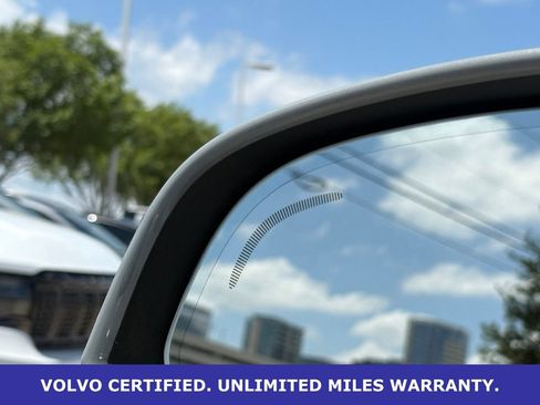 Certified 2025 Volvo XC40 B5 Plus AWD/4WD image 35