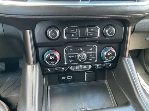 Used 2024 Chevrolet Suburban High Country AWD/4WD image 14