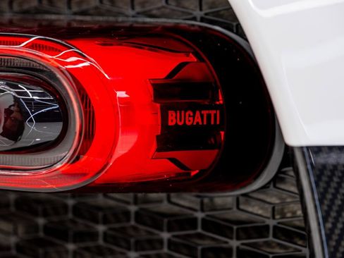 Used 2022 Bugatti Chiron Pur Sport image 48