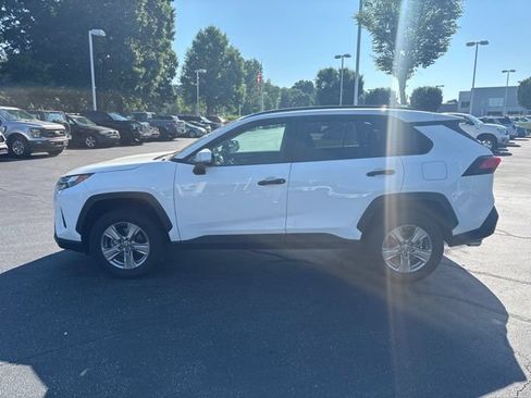 Used 2023 Toyota RAV4 XLE FWD image 2