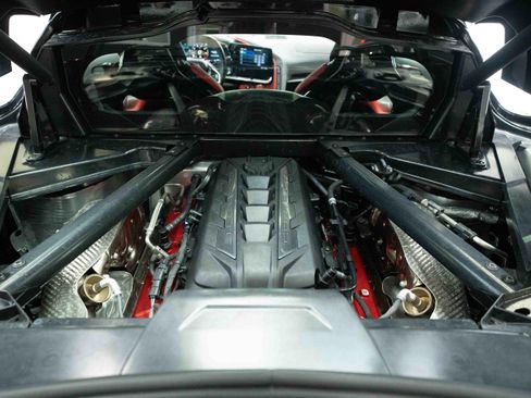 Used 2020 Chevrolet Corvette Stingray Preferred Cpe w/ 2LT Preferred Equipment Group RWD image 25