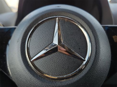 Used 2025 Mercedes-Benz Sprinter 2500 image 29