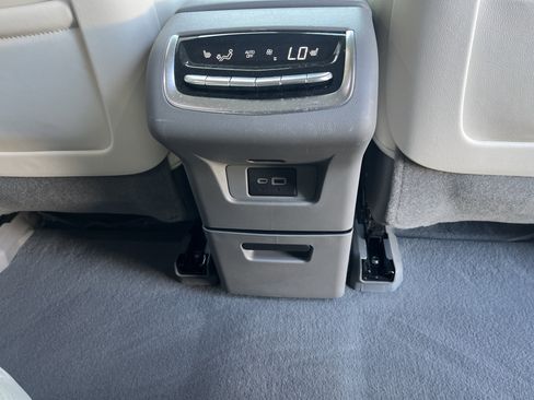 Used 2024 Cadillac XT6 Premium Luxury w/ Technology Package image 18