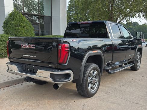 Used 2025 GMC Sierra 2500 SLT AWD/4WD image 7