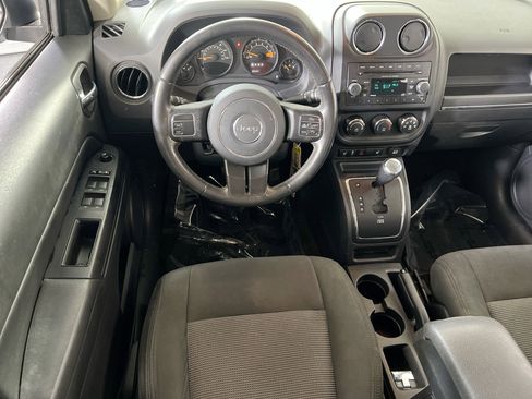 Used 2017 Jeep Patriot Latitude image 19