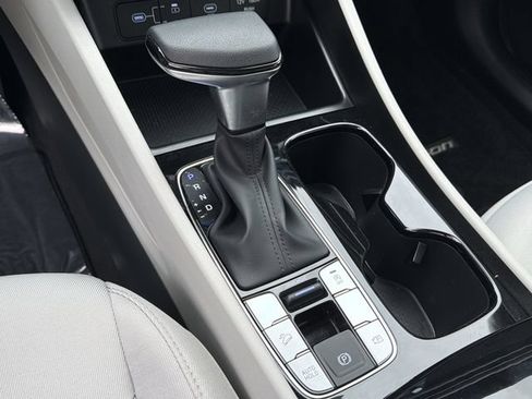 Certified 2025 Hyundai Tucson SE FWD image 31