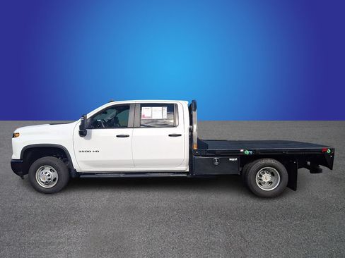 Used 2025 Chevrolet Silverado 3500 W/T w/ WT Convenience Package AWD/4WD image 7