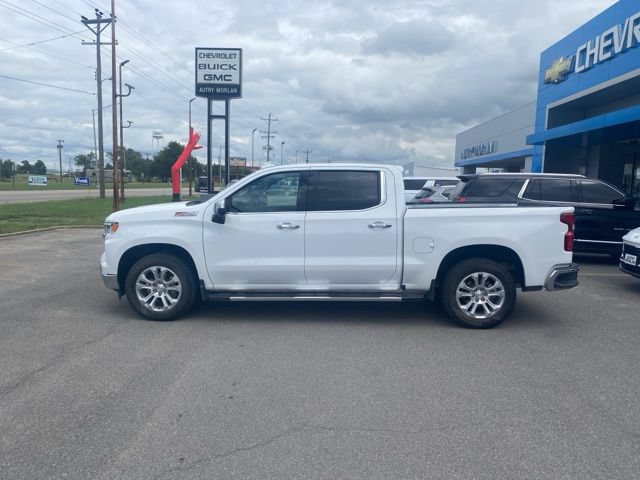 Used 2024 Chevrolet Silverado 1500 LTZ w/ Z71 Off-Road Package AWD/4WD image 3